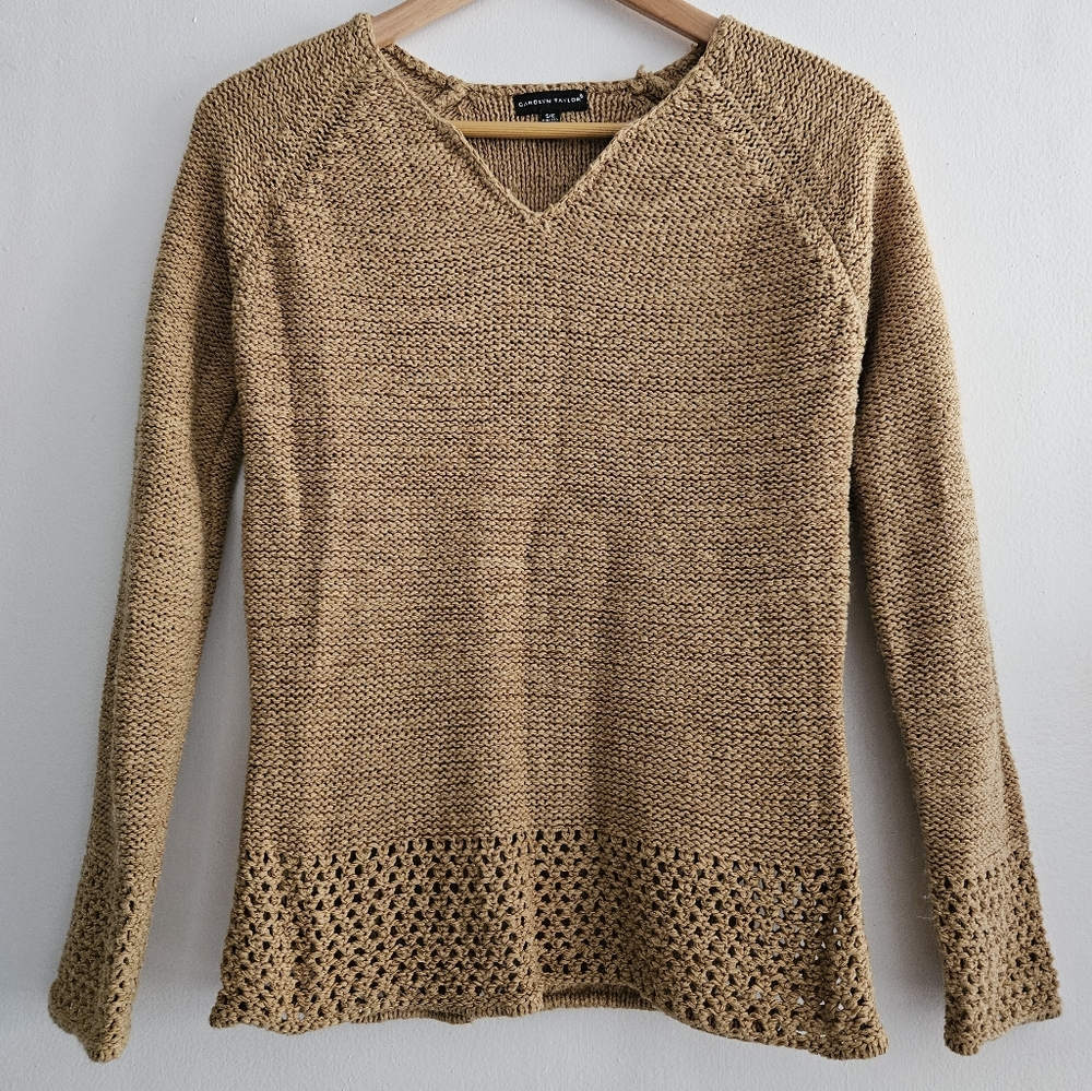 Carolyn Taylor Women's Tan Vneck Pullover Sweater Small